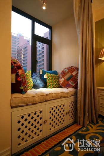 地中海风格家居设计卧室飘窗