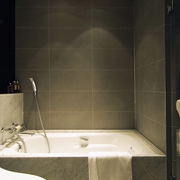 现代风格优雅住宅浴缸