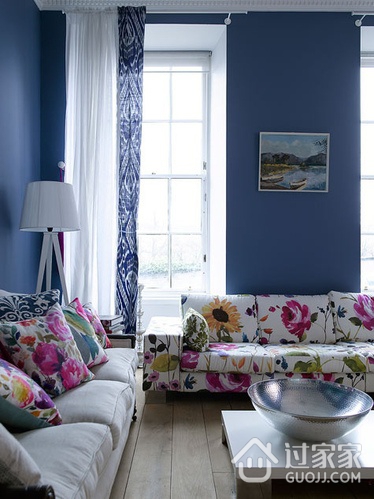 蓝色简约一居室欣赏客厅窗帘