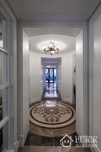 白色新古典三居室欣赏过道设计