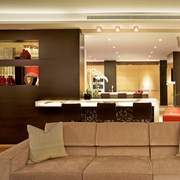 色彩强烈对比顶层公寓欣赏客厅陈设