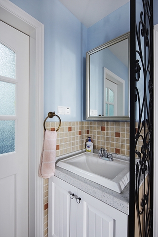 74平蓝色地中海住宅欣赏洗手间设计