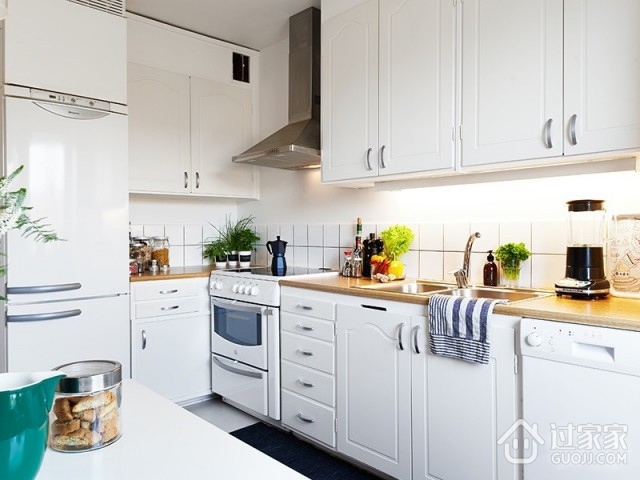 57平明亮现代感公寓欣赏厨房设计