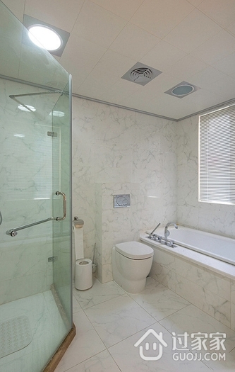 120平白色新古典住宅欣赏卫生间设计