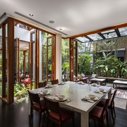 现代绿色环保别墅欣赏餐厅设计