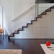白色现代小复式欣赏楼梯间