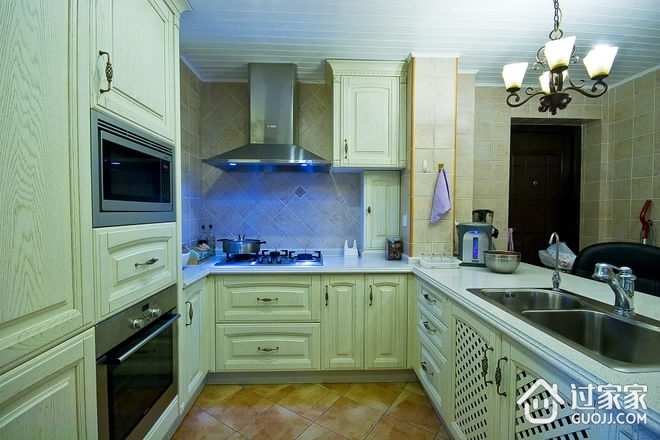 123平美式三室住宅欣赏厨房效果