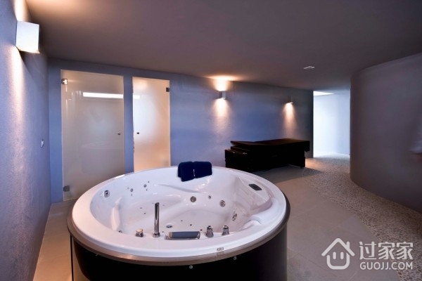 现代海景别墅浴缸