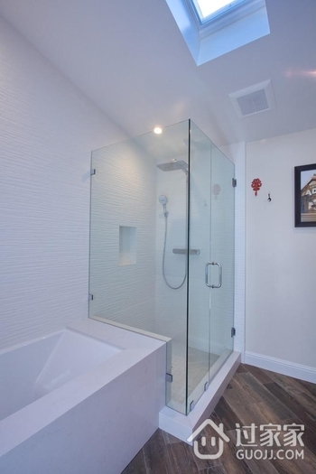 现代风格住宅赏析沐浴室