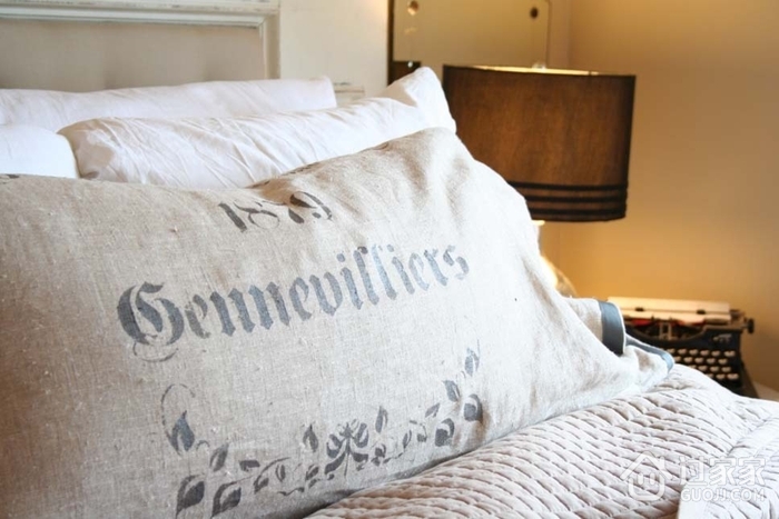 现代温馨住宅套图欣赏卧室床品