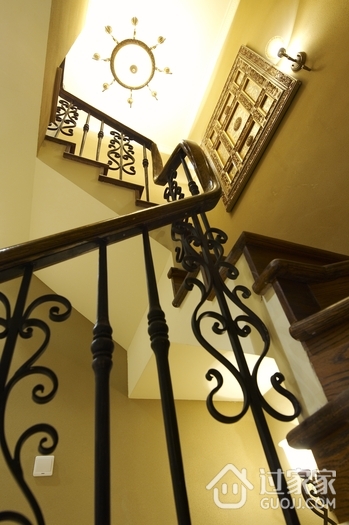欧式风别墅设计楼梯细节图