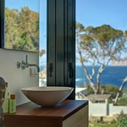 迷人现代海滨别墅欣赏洗手间设计
