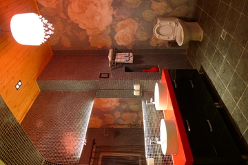 卫生间牡丹花背景墙