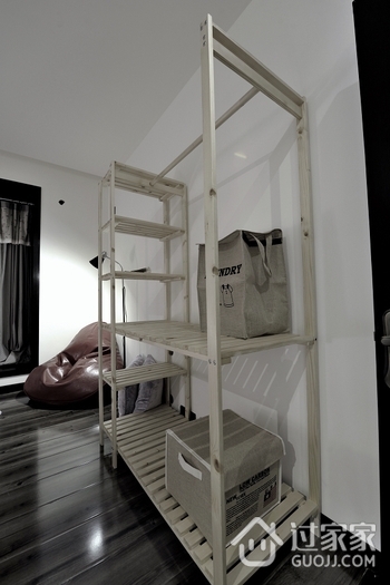 个性舒适现代三居室欣赏卧室效果