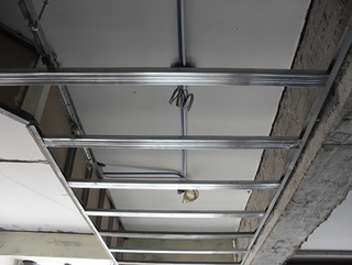 轻钢龙骨吊顶施工规范安装轻钢龙骨吊顶图片7