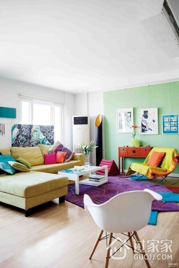 50平彩色混搭三居室欣赏客厅设计