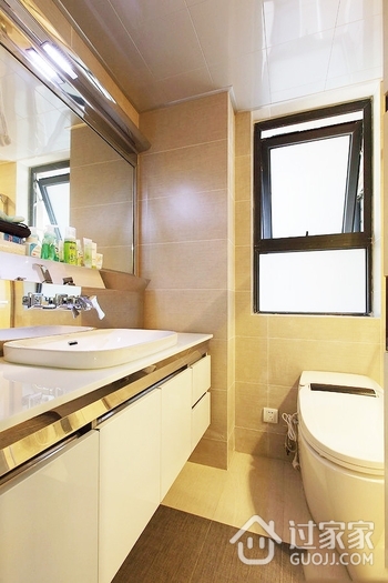 76平白色现代两居室欣赏卫生间设计