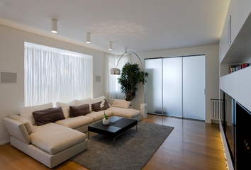 现代白色110公寓欣赏客厅效果图
