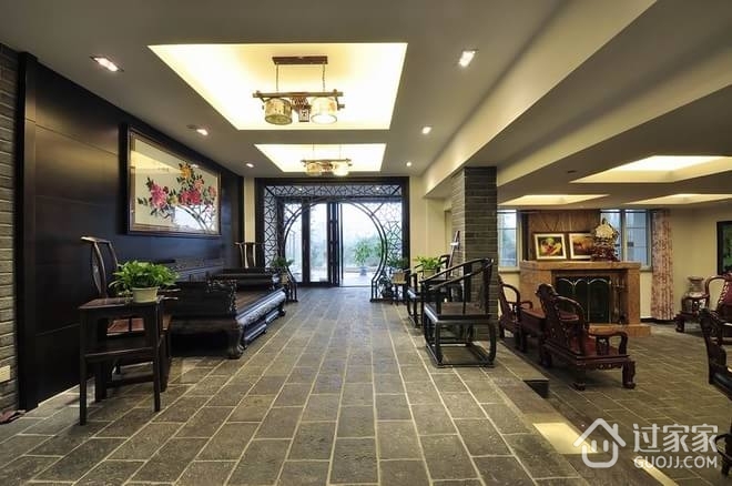 320平紫檀木中式欣赏客厅过道设计