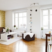 白色北欧一居室案例欣赏客厅窗户