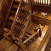 美式风格别墅装饰欣赏楼梯设计