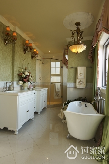 欧式风格样板房浴室设计图片