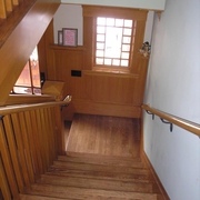 别墅木质楼梯