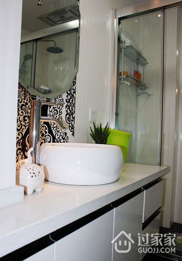 80平三居室现代风欣赏卫生间洗手盆