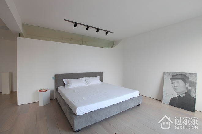 230平白色现代风别墅欣赏卧室设计