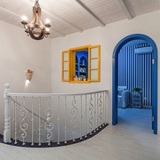 125平蓝白地中海住宅欣赏楼梯间设计