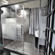 个性舒适现代三居室欣赏卫生间设计