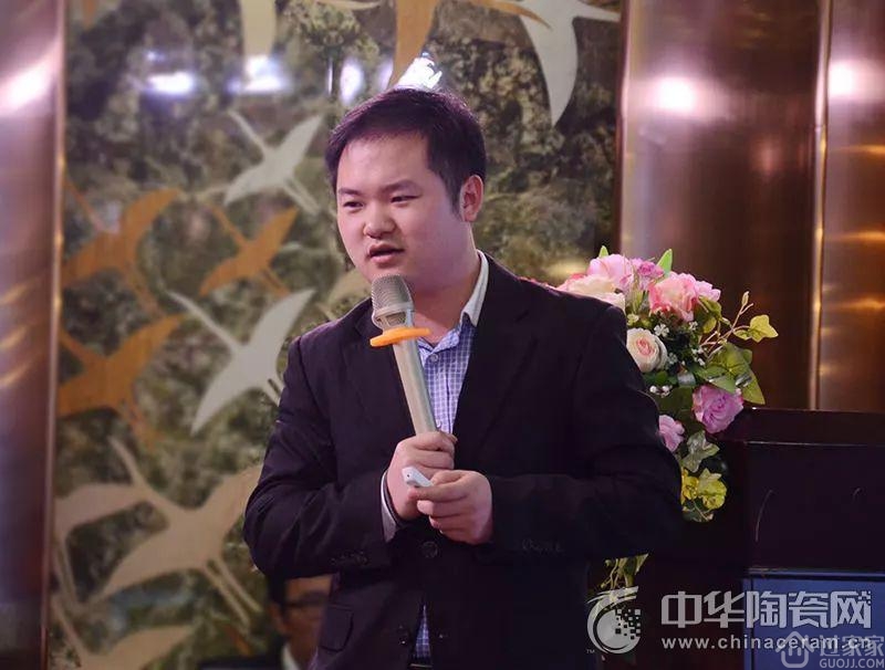新濠品牌事业部作工作总结 随后,昊晟企业第一营销中心总经理朱国亮