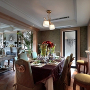 欧式风格别墅设计餐桌