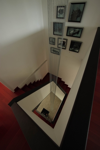 现代复式楼效果图楼梯间