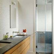 117平白色现代住宅欣赏卫生间设计
