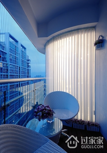 现代设计三居效果图欣赏阳台