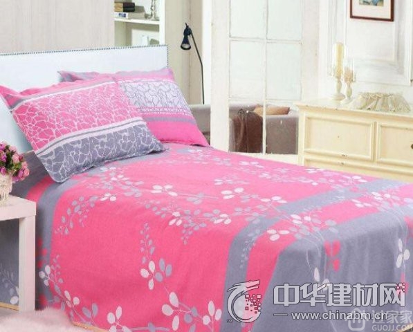 铺床单的最好办法 8a39796f537d36be7eb6652bd40eda50.jpg