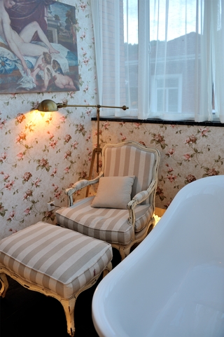 中式风格别墅卫生间沙发图片