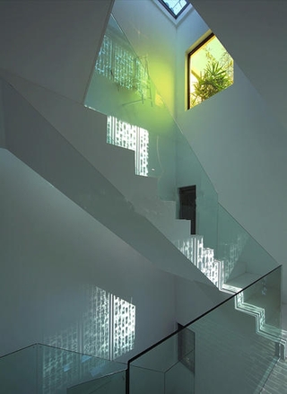 中式风格别墅玻璃楼梯扶手图片欣赏