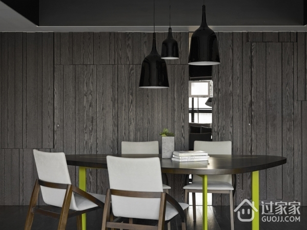 新古典效果图设计住宅欣赏餐桌