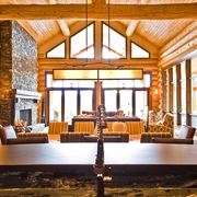 全木质美式别墅欣赏客厅陈设