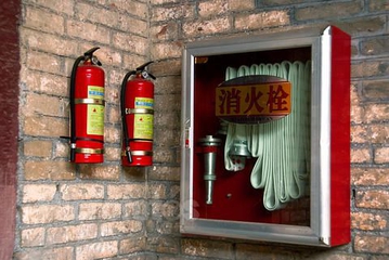 消防栓的使用方法 消防民警亲自传授