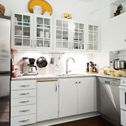 85平白色两居室简约设计厨房