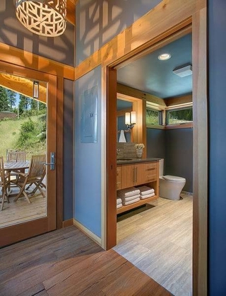 98平湖边木屋设计欣赏卫生间设计