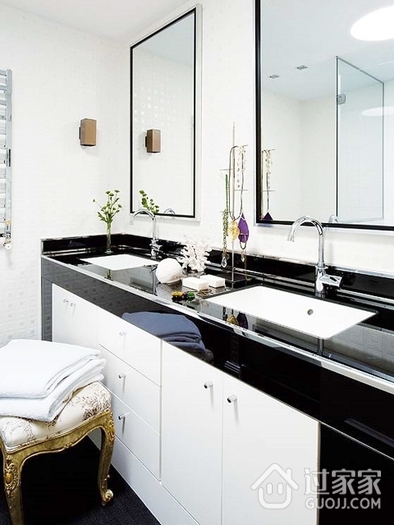 现代简约黑白色一居室欣赏洗手间