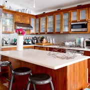 现代住宅装饰效果欣赏厨房吧台