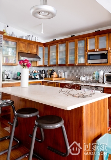 现代住宅装饰效果欣赏厨房吧台