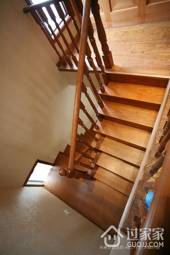 现代别墅装饰楼梯效果