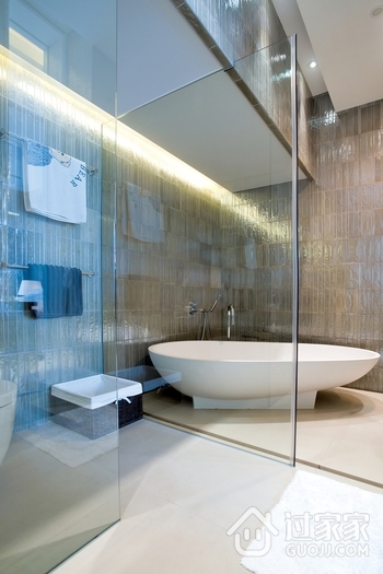 135平白色现代住宅欣赏卫生间设计