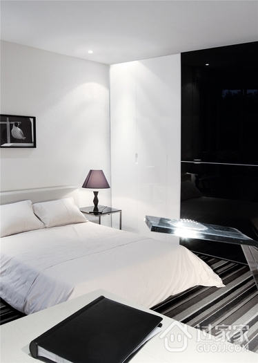 现代风格三室两厅欣赏卧室效果